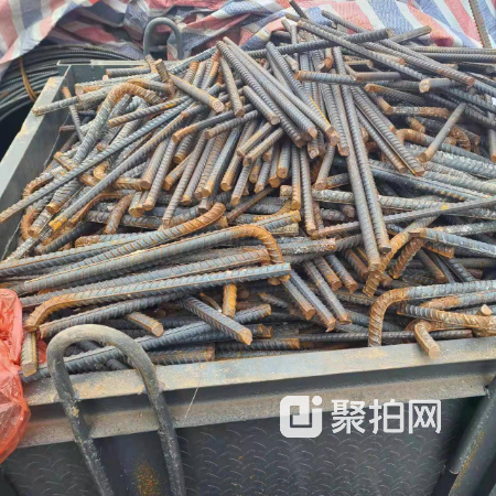 废旧钢筋一批
